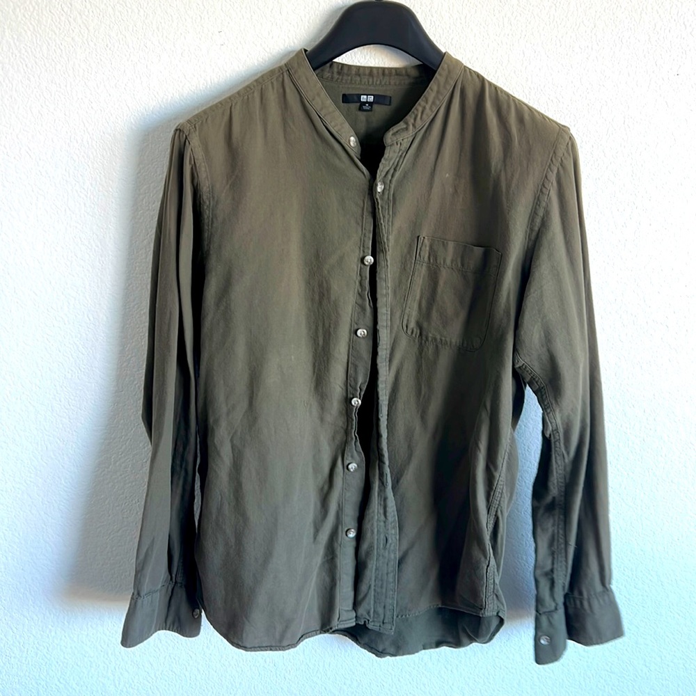 GREEN LONG SLEEVE BUTTON DOWN SHIRT